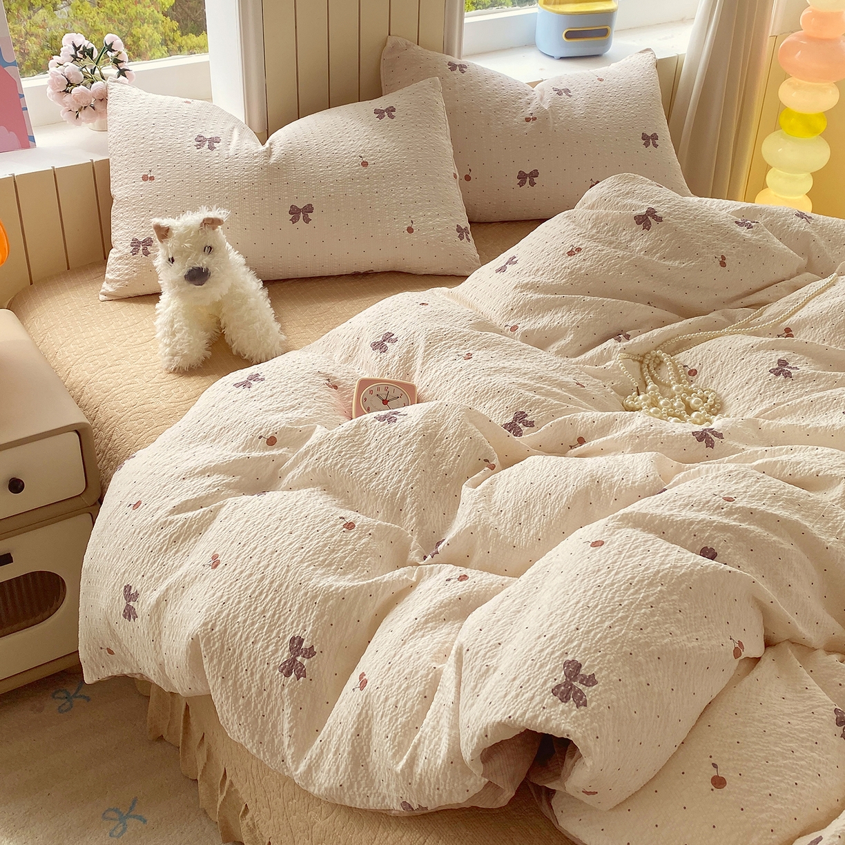 91家纺网 家纺一手货源 找家纺 莱米家纺 2026新款云感泡泡纱双层纱床盖四件套 棕蝴蝶结