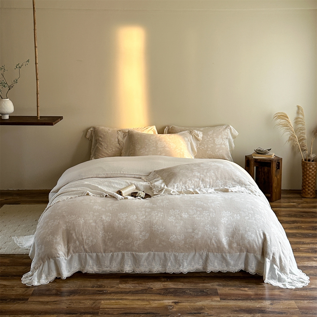 91家纺网 家纺一手货源 找家纺 （总）爱丽丝 2026新款棉麻双层纱四件套-柔枝繁香花边款