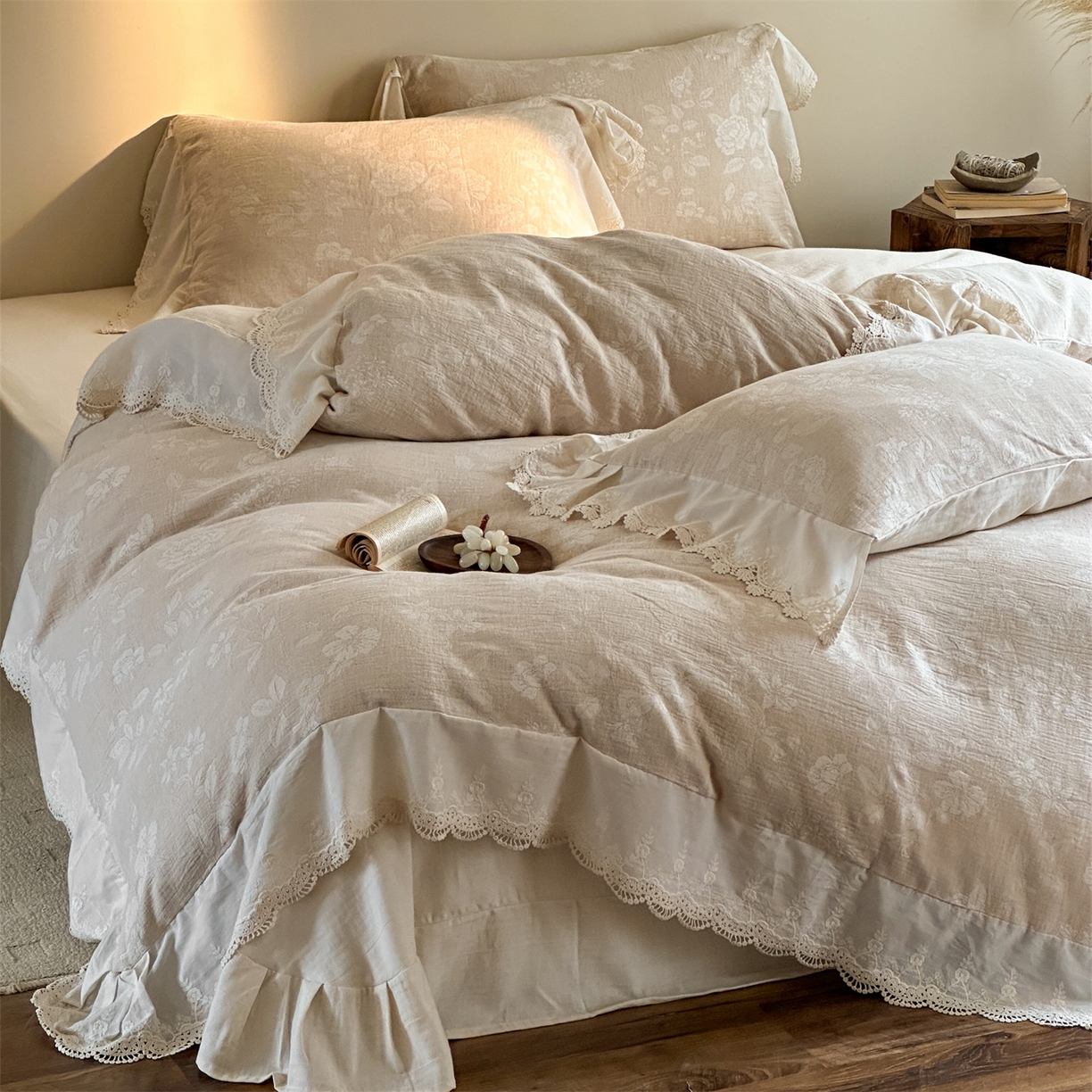 91家纺网 家纺一手货源 找家纺 （总）爱丽丝 2026新款棉麻双层纱四件套-柔枝繁香花边款