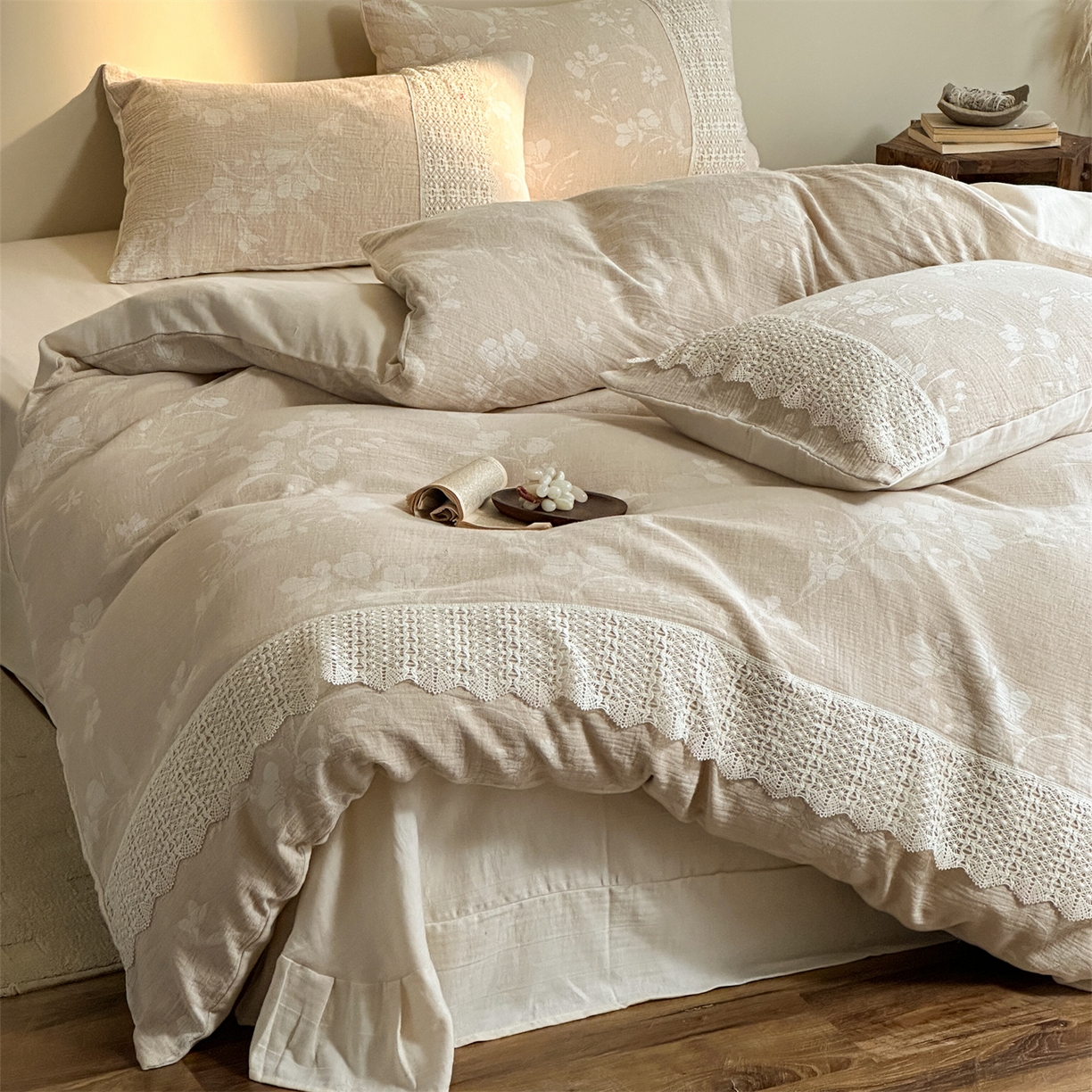 91家纺网 家纺一手货源 找家纺 （总）爱丽丝 2026新款棉麻双层纱四件套-素枝木兮花边款