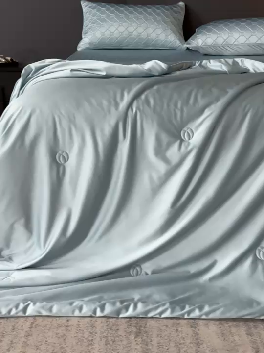 91家纺网 家纺一手货源 找家纺 阿那亚 2026新款冰萃凉感硅胶凉席三件套夏被四件套 冰月蓝