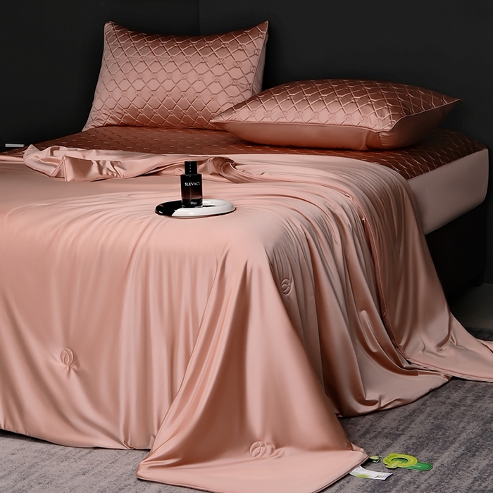 91家纺网 家纺一手货源 找家纺 阿那亚 2026新款冰萃凉感硅胶凉席三件套夏被四件套 玫瑰粉