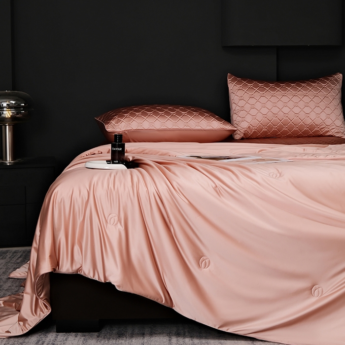 91家纺网 家纺一手货源 找家纺 阿那亚 2026新款冰萃凉感硅胶凉席三件套夏被四件套 玫瑰粉