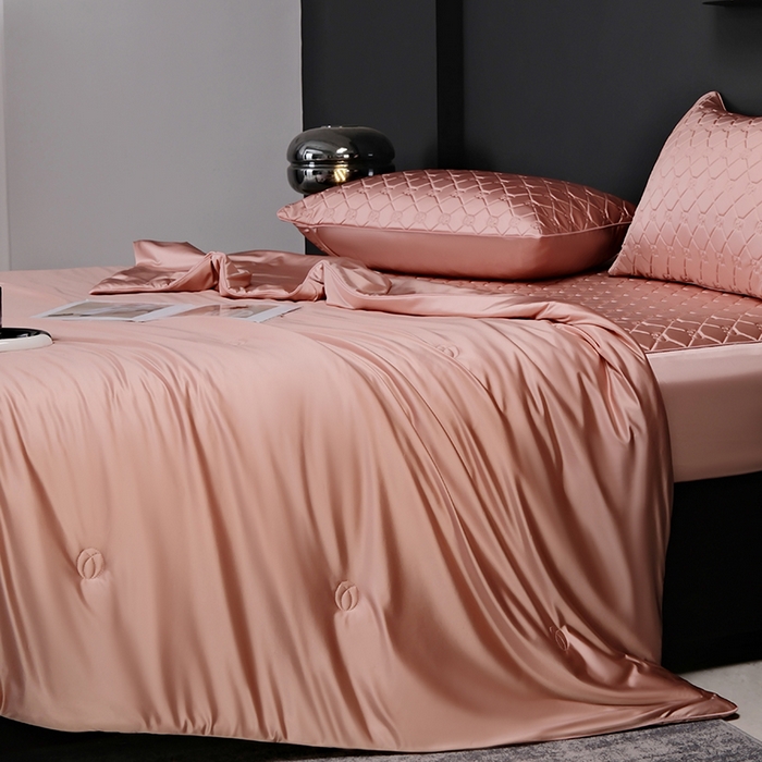 91家纺网 家纺一手货源 找家纺 阿那亚 2026新款冰萃凉感硅胶凉席三件套夏被四件套 玫瑰粉