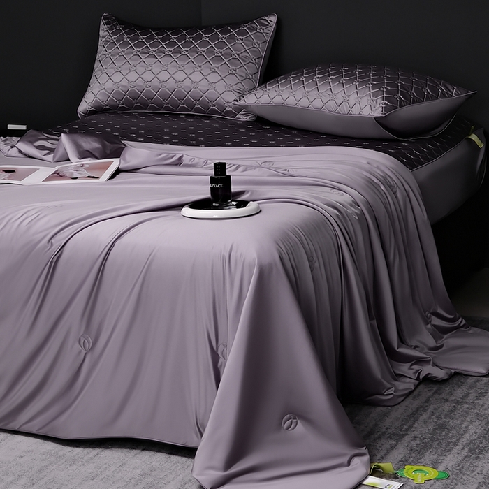91家纺网 家纺一手货源 找家纺 阿那亚 2026新款冰萃凉感硅胶凉席三件套夏被四件套 凝夜紫