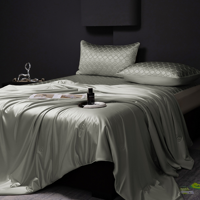 91家纺网 家纺一手货源 找家纺 阿那亚 2026新款冰萃凉感硅胶凉席三件套夏被四件套 松茶灰