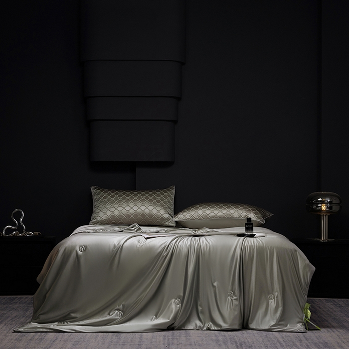 91家纺网 家纺一手货源 找家纺 阿那亚 2026新款冰萃凉感硅胶凉席三件套夏被四件套 松茶灰