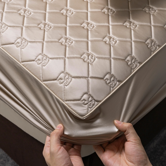 91家纺网 家纺一手货源 找家纺 阿那亚 2026新款冰萃凉感硅胶凉席三件套夏被四件套 香槟金