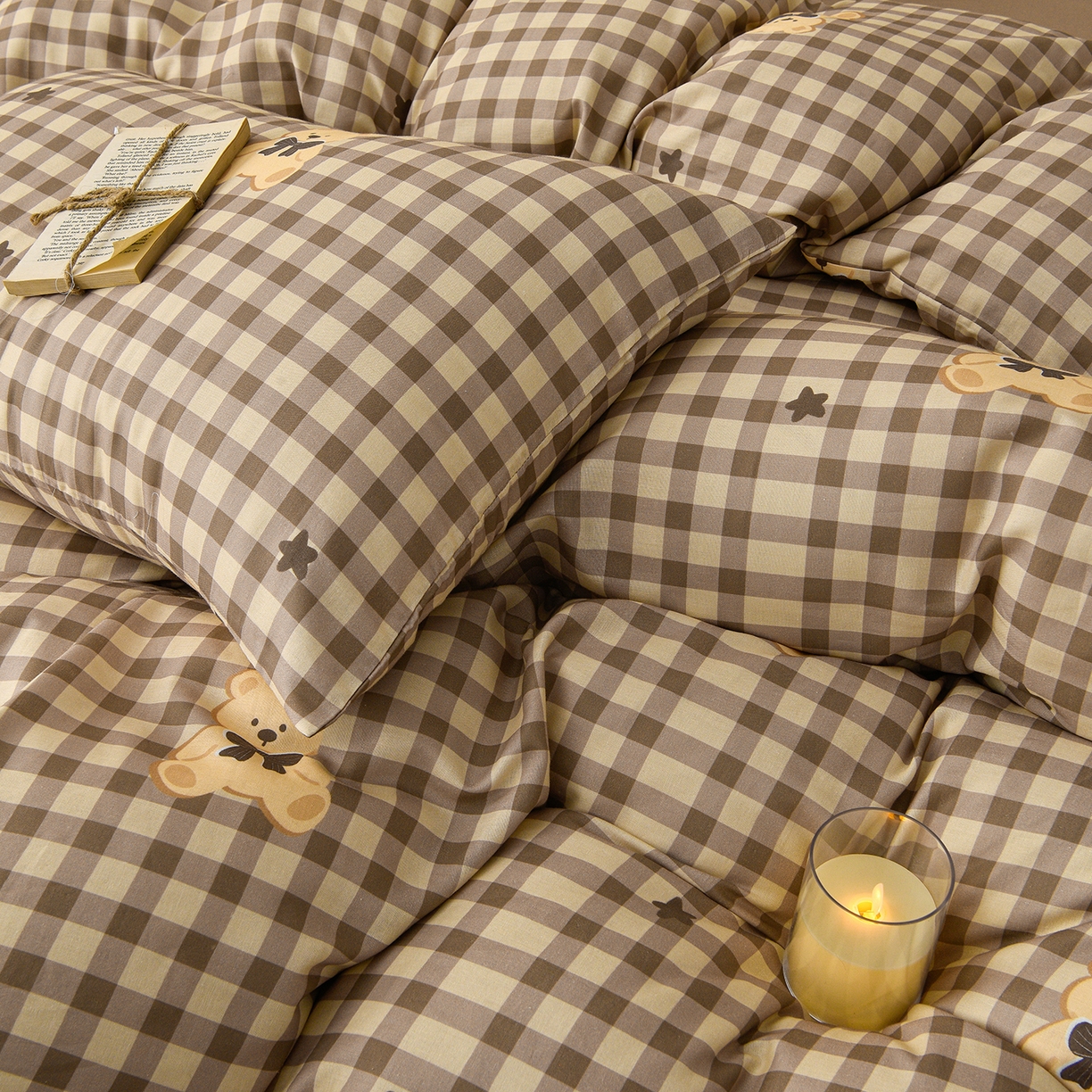 91家纺网 家纺一手货源 找家纺 富安笙 2026新款全棉纯棉双层纱四件套 领结小熊-米