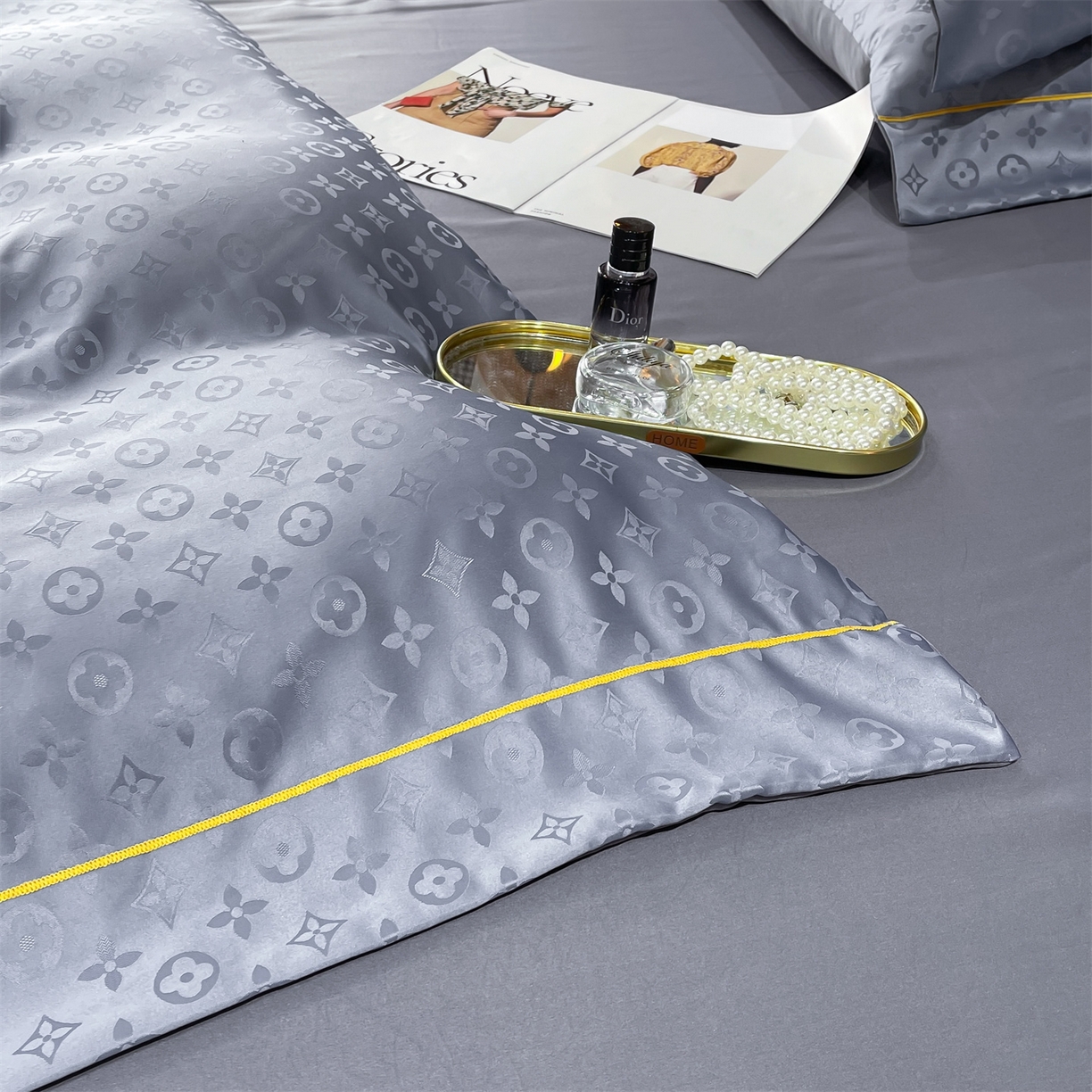 91家纺网 家纺一手货源 找家纺 （总）经年 2026新款60S贡缎提花水洗真丝四件套