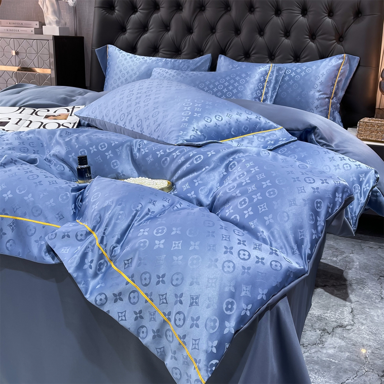 91家纺网 家纺一手货源 找家纺 经年 2026新款60S贡缎提花水洗真丝四件套 艾诺维-艳兰