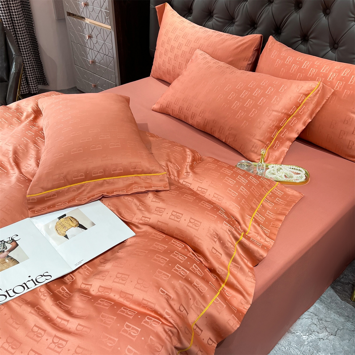 91家纺网 家纺一手货源 找家纺 经年 2026新款60S贡缎提花水洗真丝四件套 巴格莉-艾玛橙