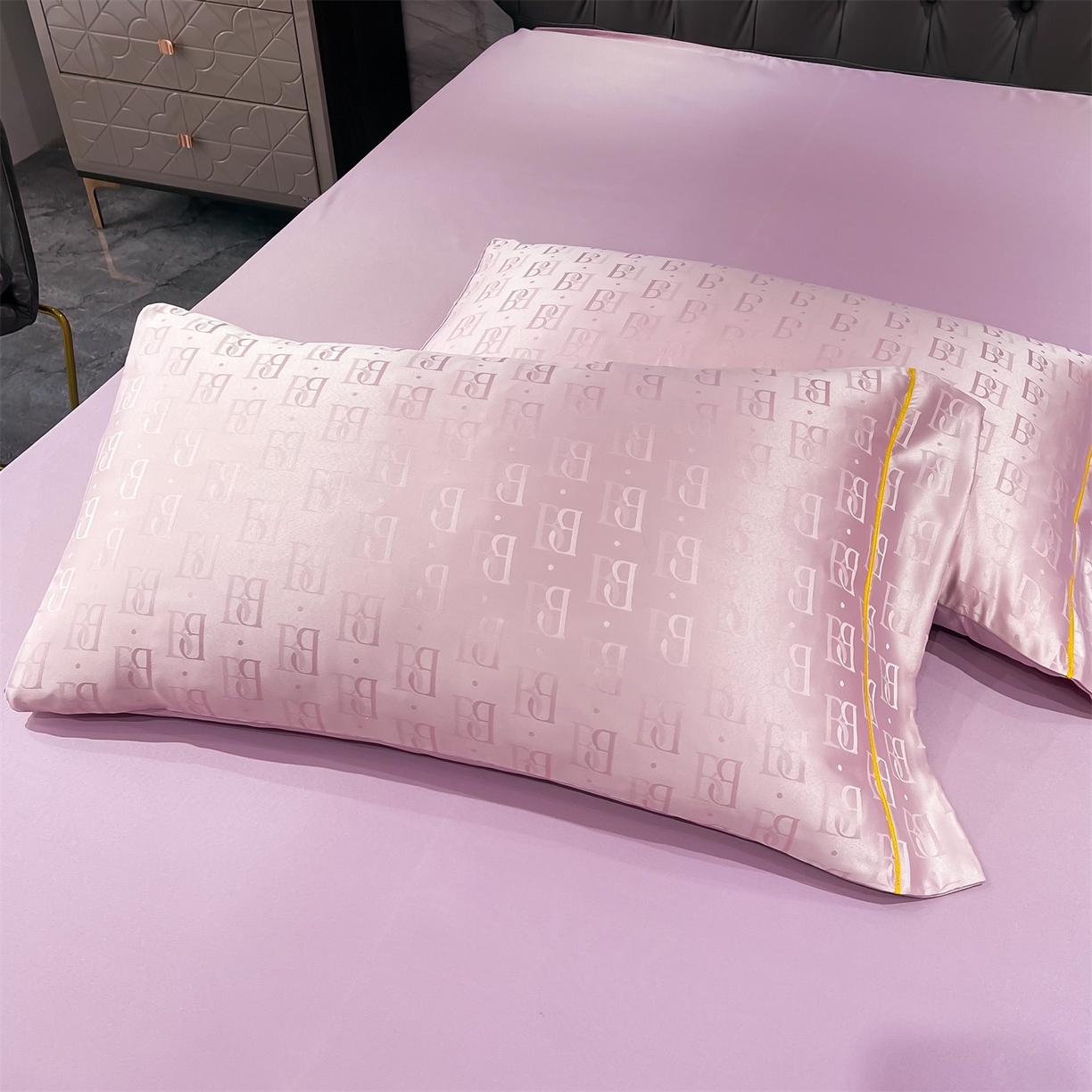 91家纺网 家纺一手货源 找家纺 经年 2026新款60S贡缎提花水洗真丝四件套 巴格莉-玉粉