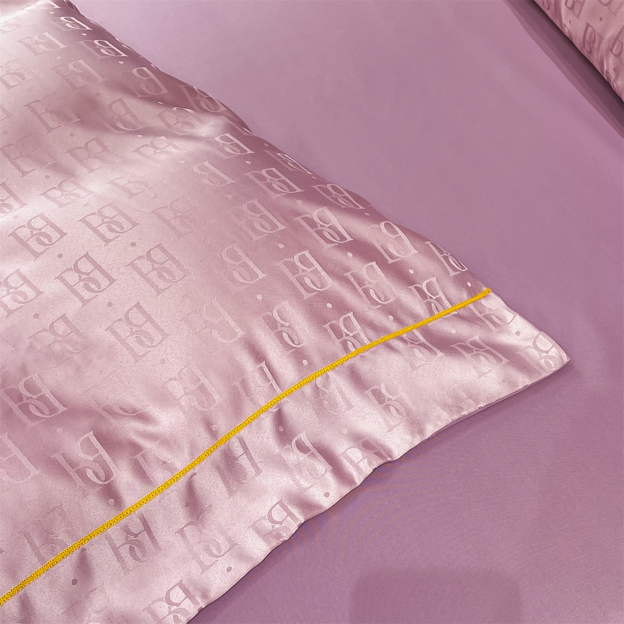 91家纺网 家纺一手货源 找家纺 经年 2026新款60S贡缎提花水洗真丝四件套 巴格莉-玉粉