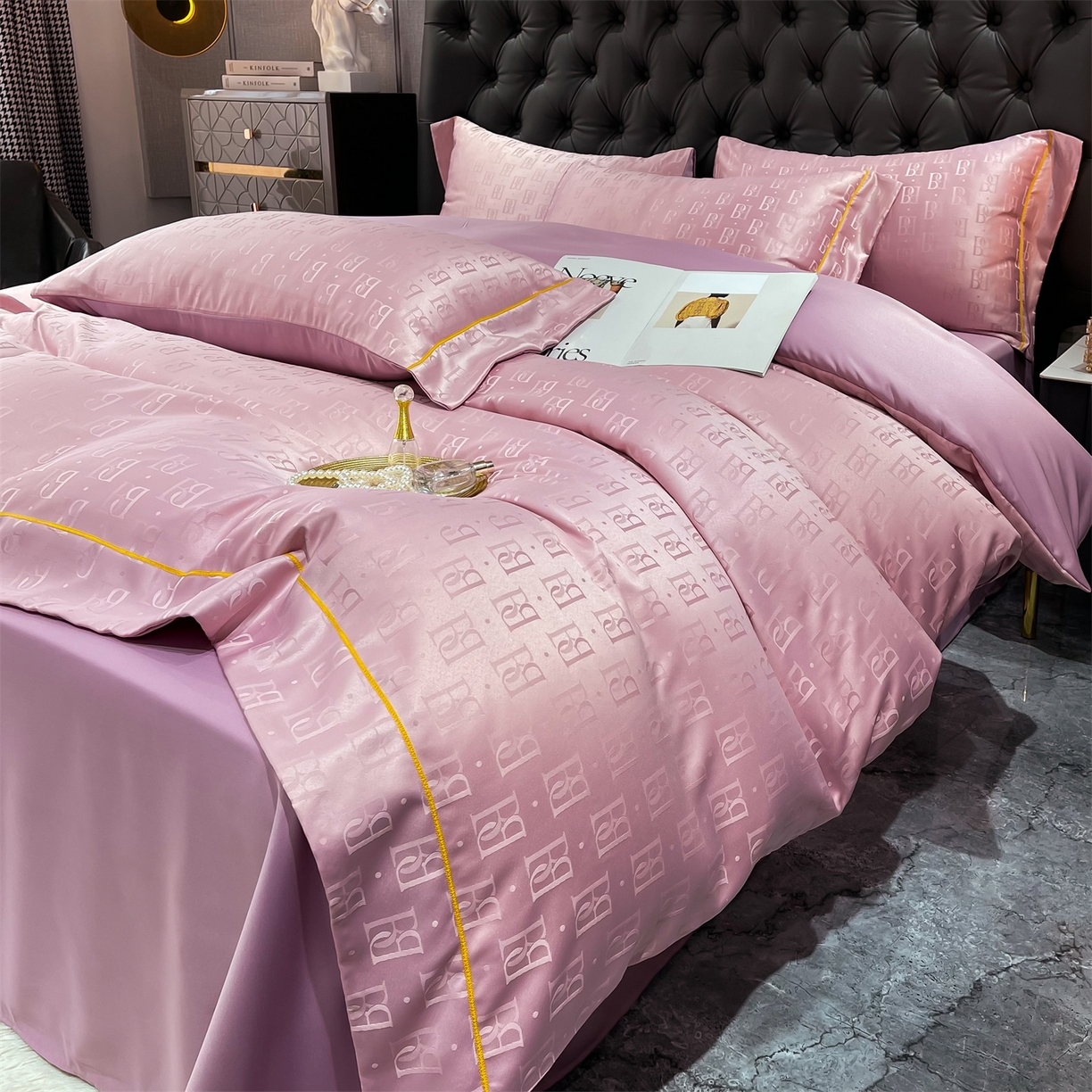 91家纺网 家纺一手货源 找家纺 经年 2026新款60S贡缎提花水洗真丝四件套 巴格莉-玉粉