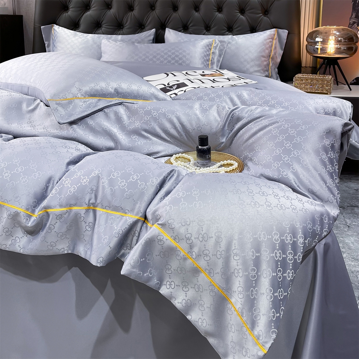 91家纺网 家纺一手货源 找家纺 经年 2026新款60S贡缎提花水洗真丝四件套 格调-石灰