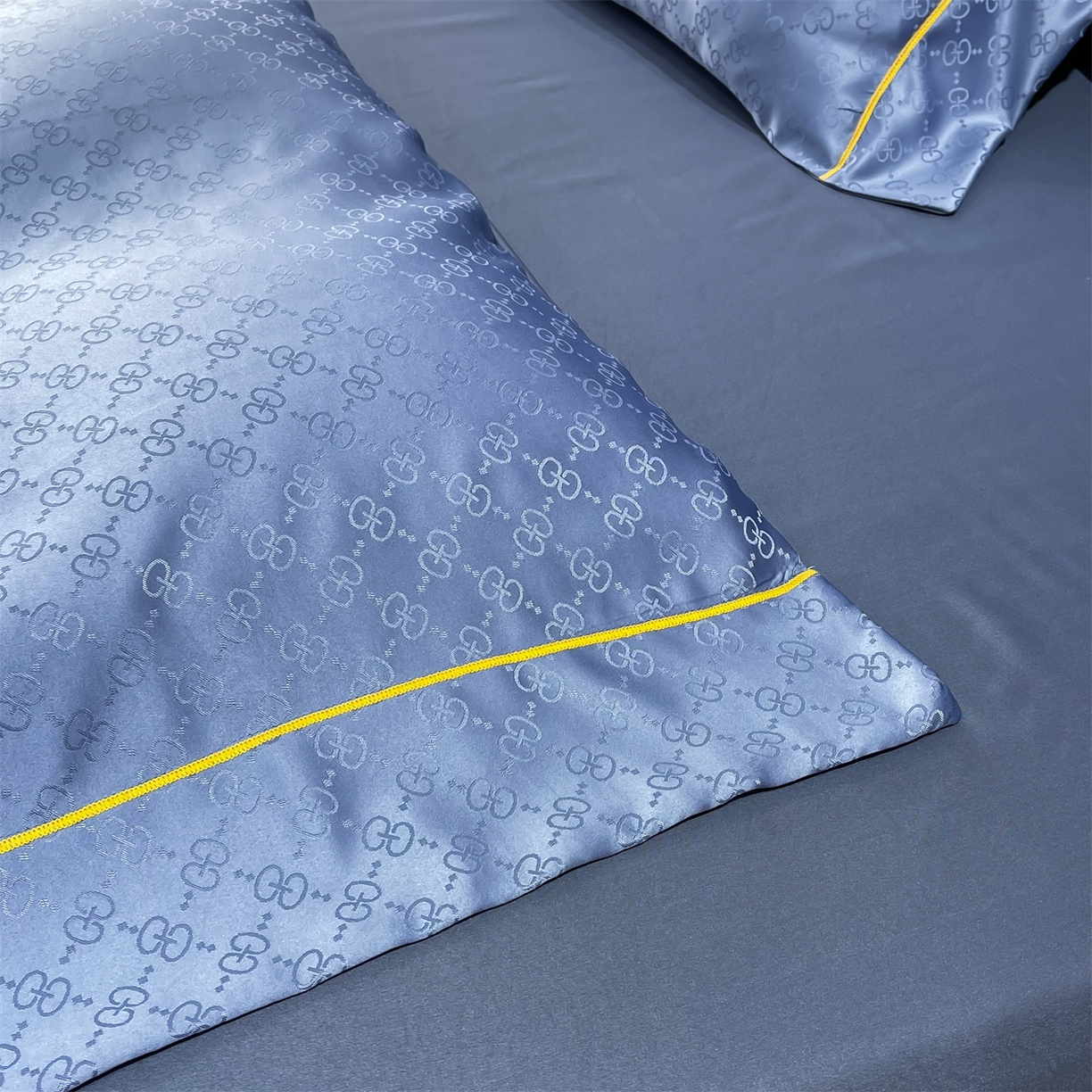 91家纺网 家纺一手货源 找家纺 经年 2026新款60S贡缎提花水洗真丝四件套 格调-艳兰