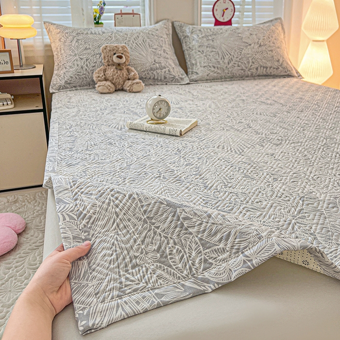 91家纺网 家纺一手货源 找家纺 （总）忆生活家纺 2026新款A类全棉老粗布软凉席夹棉床盖可机洗