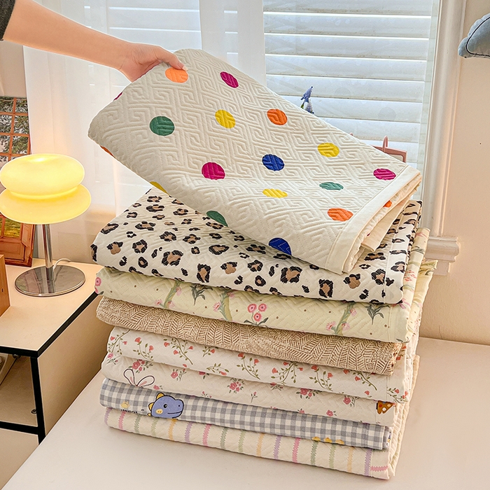 91家纺网 家纺一手货源 找家纺 （总）忆生活家纺 2026新款A类全棉老粗布软凉席夹棉床盖可机洗