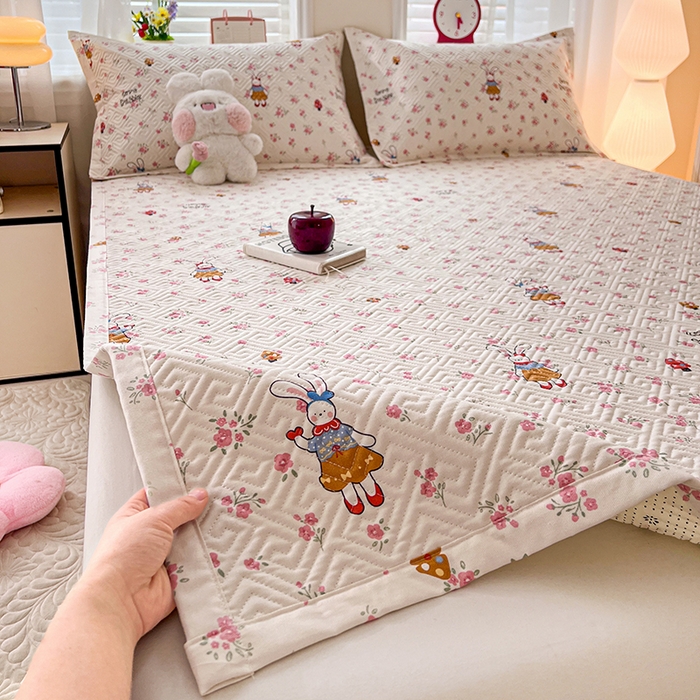 忆生活家纺 2026新款A类全棉老粗布软凉席夹棉床盖可机洗 花漾小兔