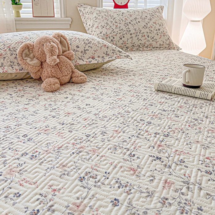 91家纺网 家纺一手货源 找家纺 忆生活家纺 2026新款A类全棉老粗布软凉席夹棉床盖可机洗 叶语