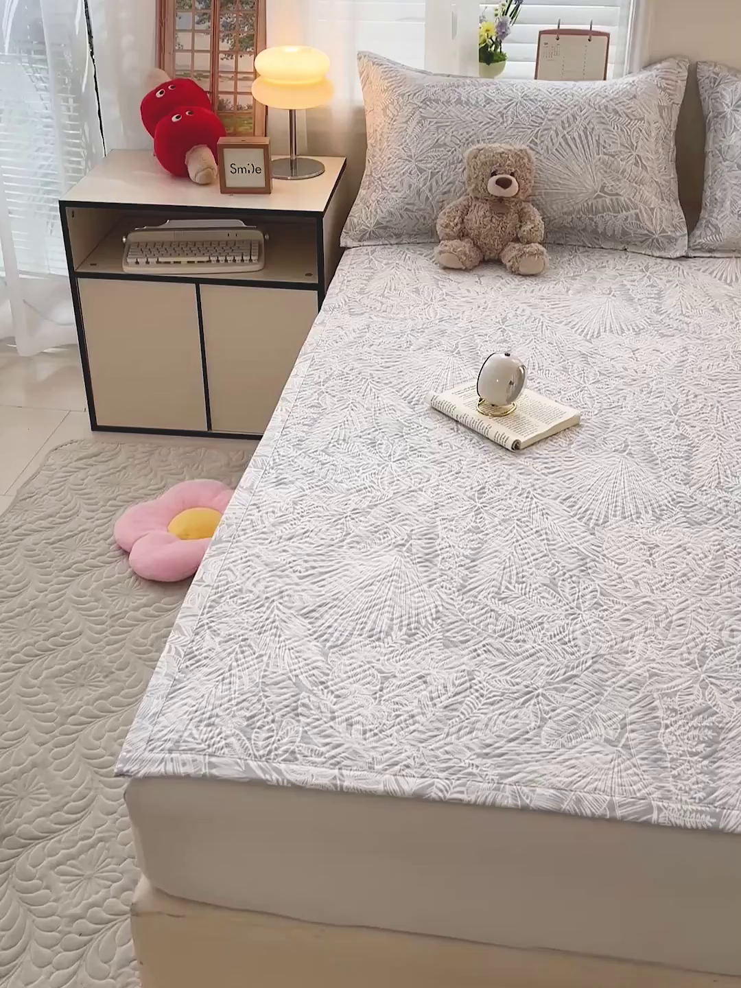 91家纺网 家纺一手货源 找家纺 忆生活家纺 2026新款A类全棉老粗布软凉席夹棉床盖可机洗 枝繁叶茂