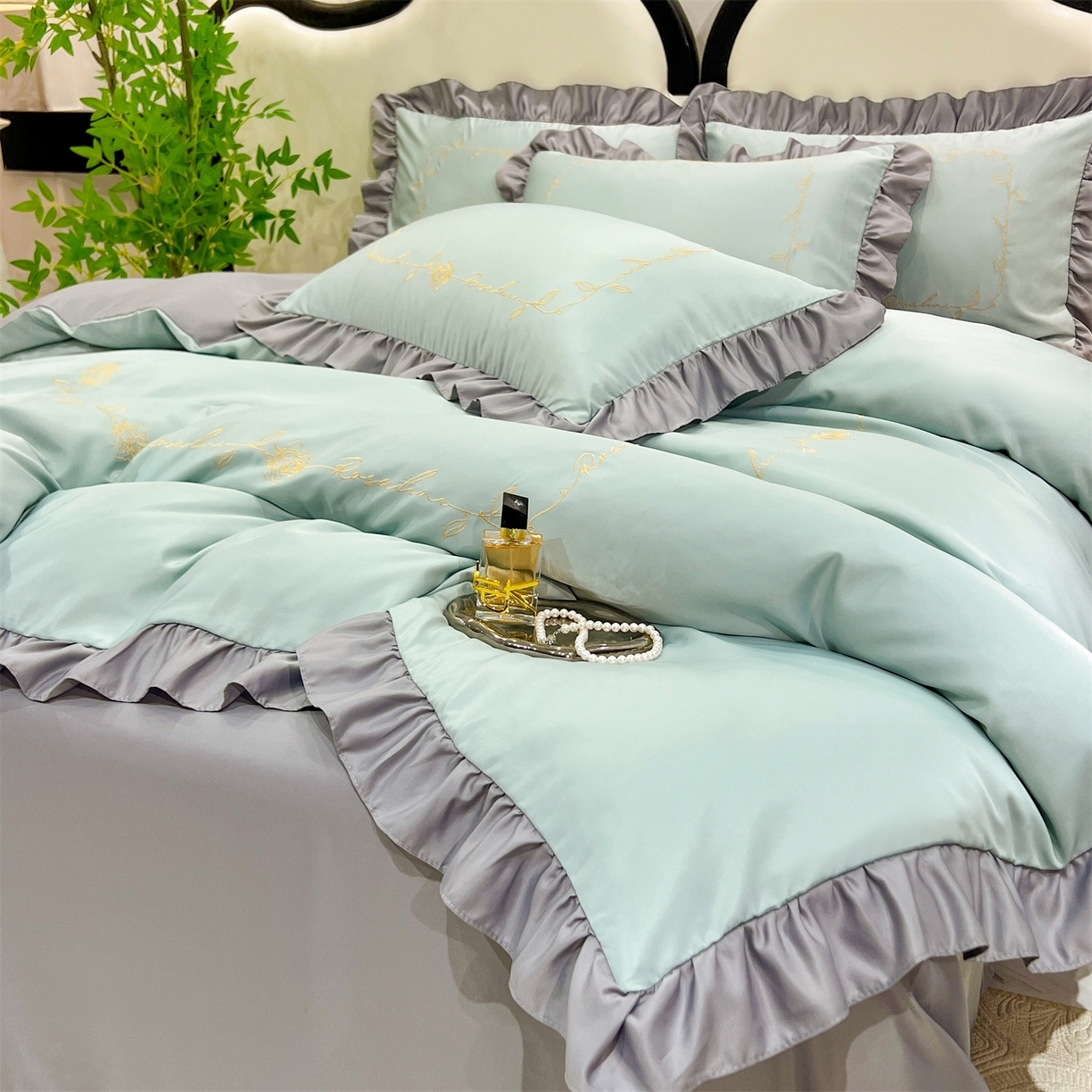 91家纺网 家纺一手货源 找家纺 经年 2026新款水洗真丝韩版四件套 一世-抹茶浅灰