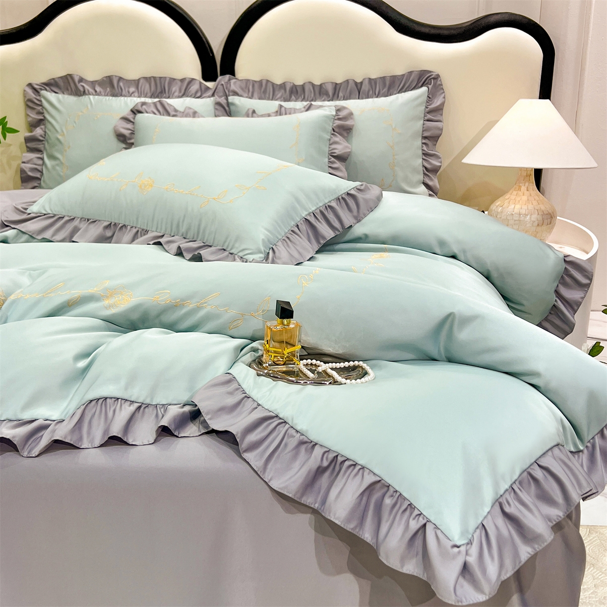 91家纺网 家纺一手货源 找家纺 经年 2026新款水洗真丝韩版四件套 一世-抹茶浅灰