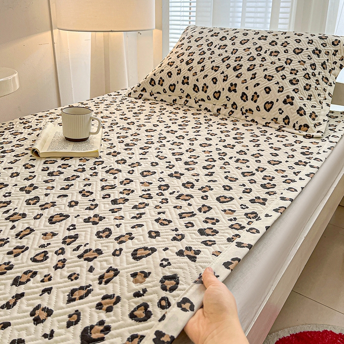 91家纺网 家纺一手货源 找家纺 （总）忆生活家纺 2026新款学生床全棉老粗布软凉席老粗布夹棉床盖上下铺