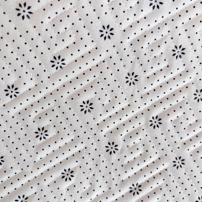 91家纺网 家纺一手货源 找家纺 忆生活家纺 2026新款学生床全棉老粗布软凉席夹棉床盖 蓝格龙宝