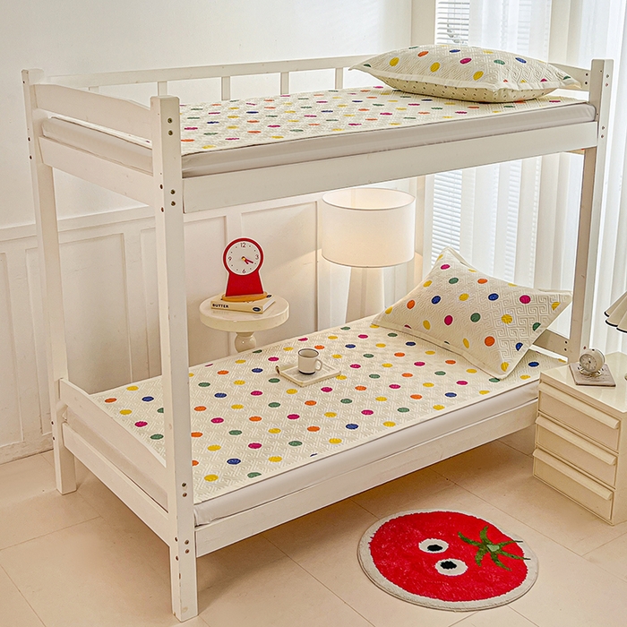 91家纺网 家纺一手货源 找家纺 忆生活家纺 2026新款学生床全棉老粗布软凉席夹棉床盖 彩色波点