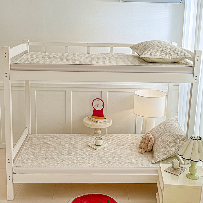 91家纺网 家纺一手货源 找家纺 忆生活家纺 2026新款学生床全棉老粗布软凉席夹棉床盖 海草