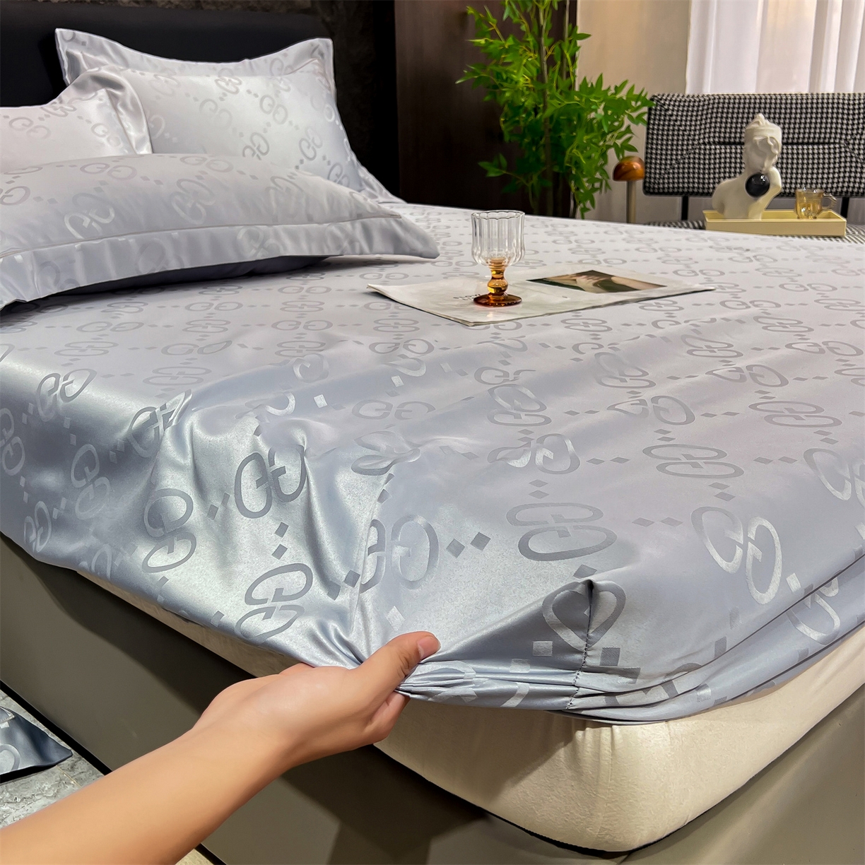 91家纺网 家纺一手货源 找家纺 经年 2026新款水洗真丝提花床笠单床笠床笠单件 洛克-爵士灰