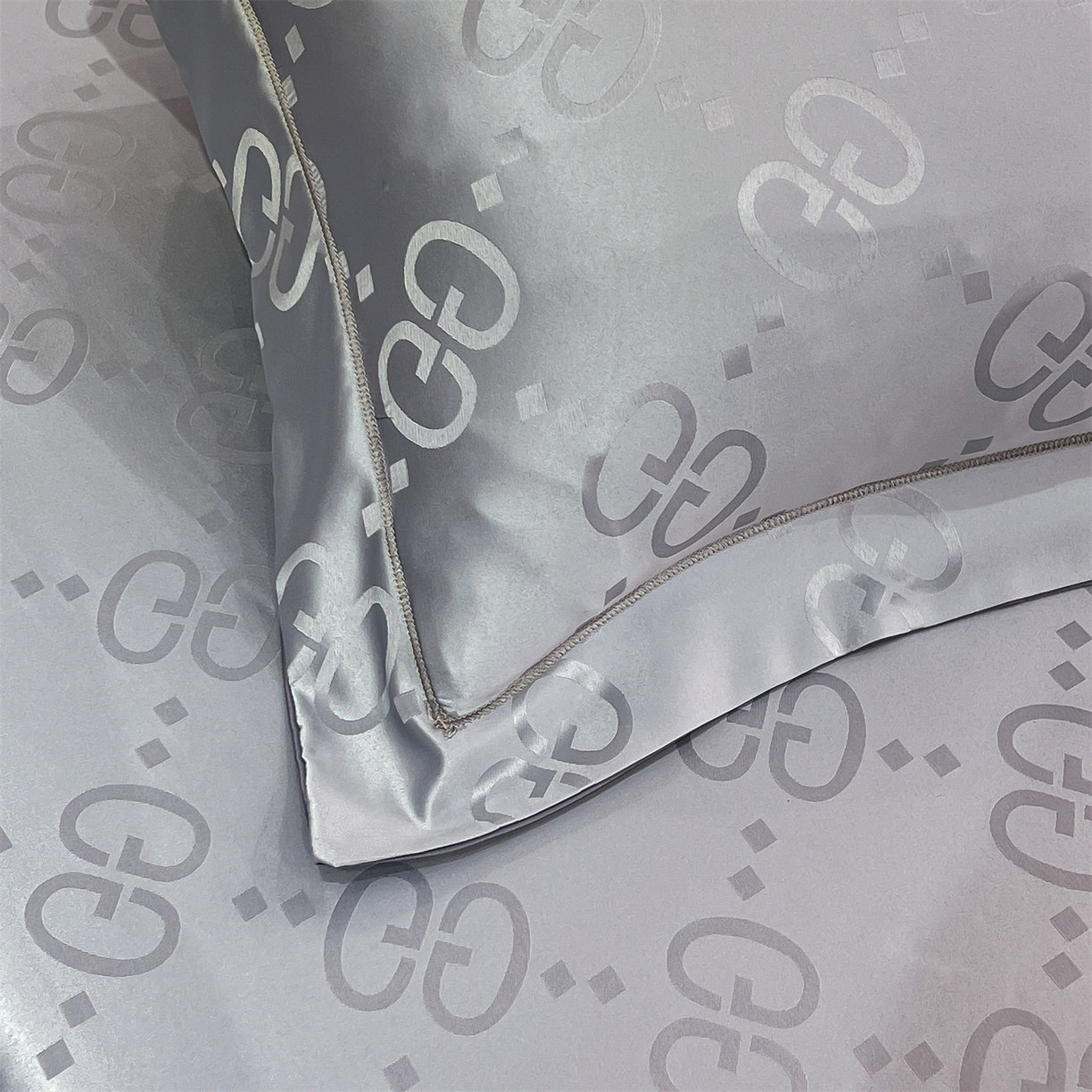 91家纺网 家纺一手货源 找家纺 经年 2026新款水洗真丝提花床笠单床笠床笠单件 洛克-爵士灰