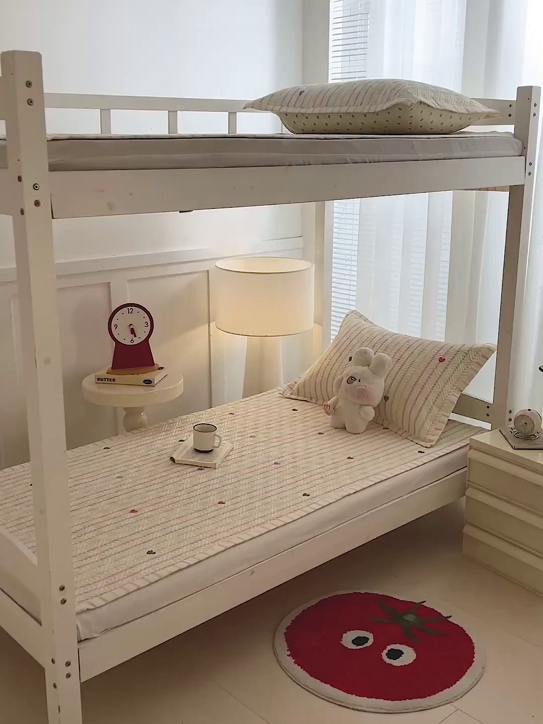 91家纺网 家纺一手货源 找家纺 忆生活家纺 2026新款学生床全棉老粗布软凉席夹棉床盖 小爱心