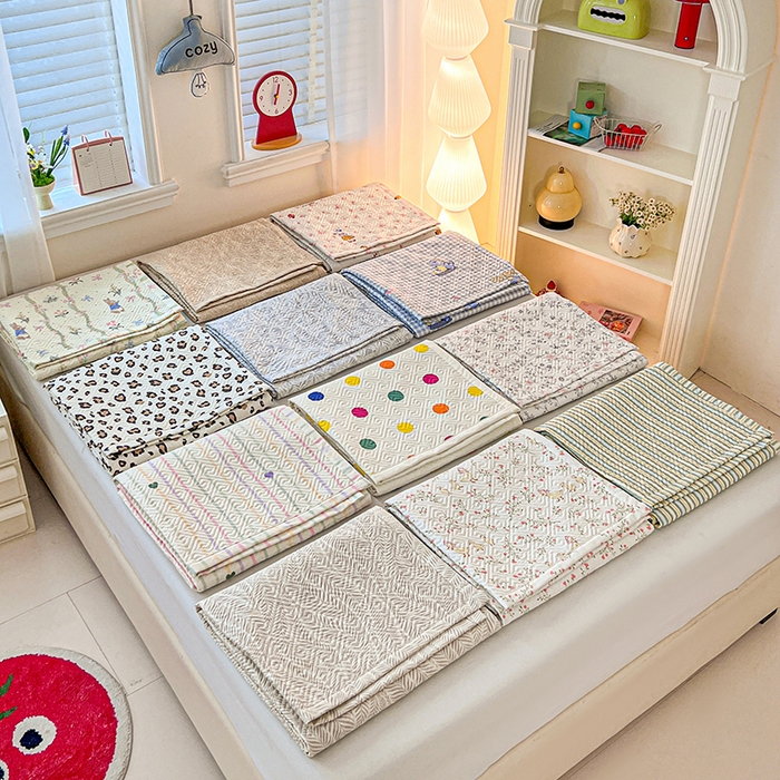 91家纺网 家纺一手货源 找家纺 忆生活家纺 2026新款学生床全棉老粗布软凉席夹棉床盖 组合图