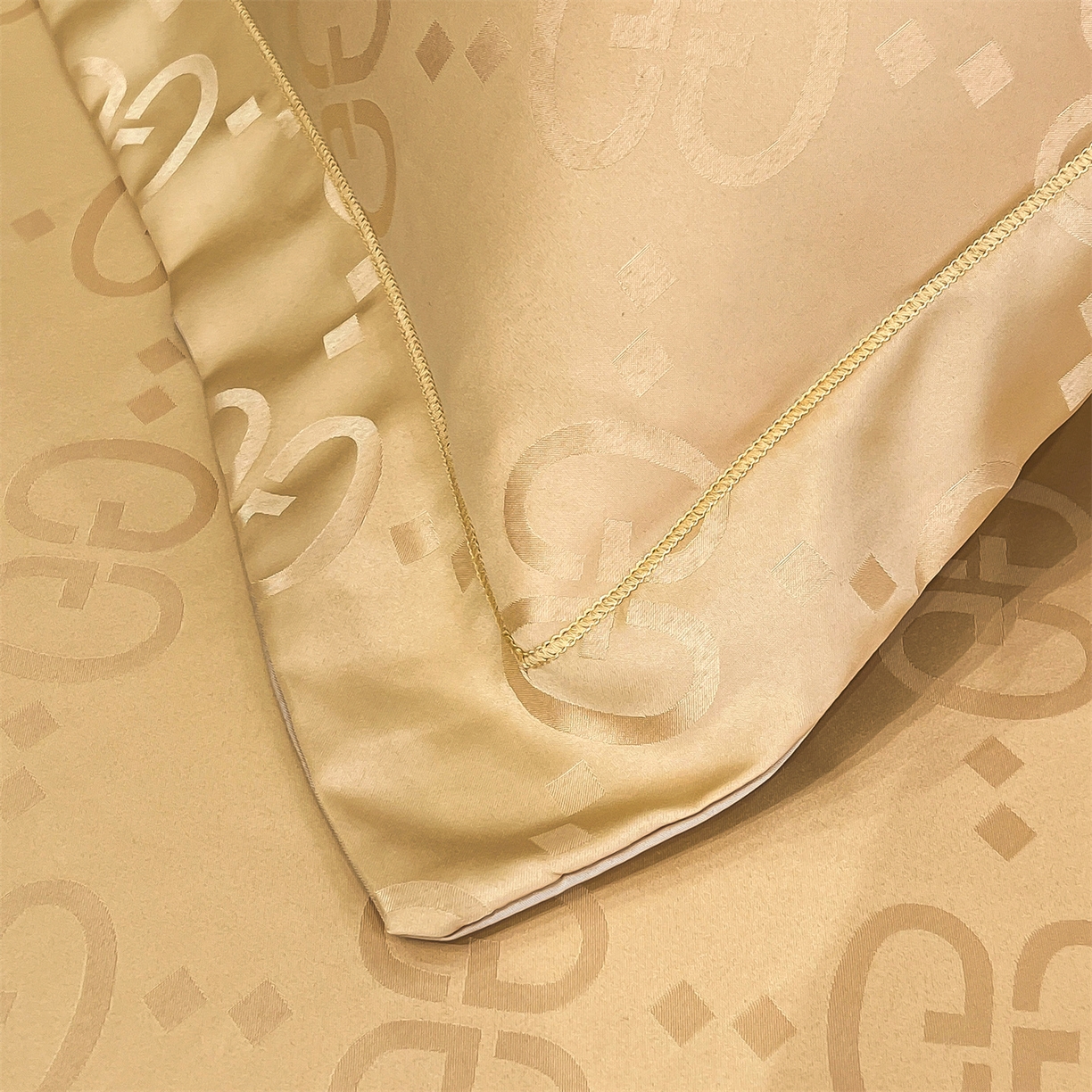 91家纺网 家纺一手货源 找家纺 经年 2026新款水洗真丝提花单枕套枕套单件 洛克-香槟