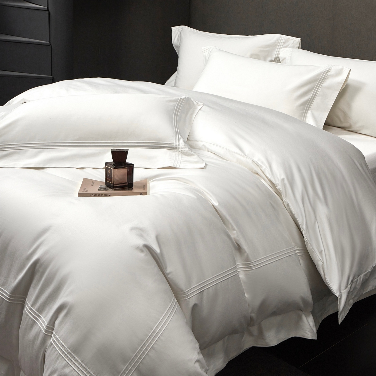 91家纺网 家纺一手货源 找家纺 时亿家居 2026新款轻奢酒店风纯棉长绒棉四件套-曼哈顿 曼哈顿-白