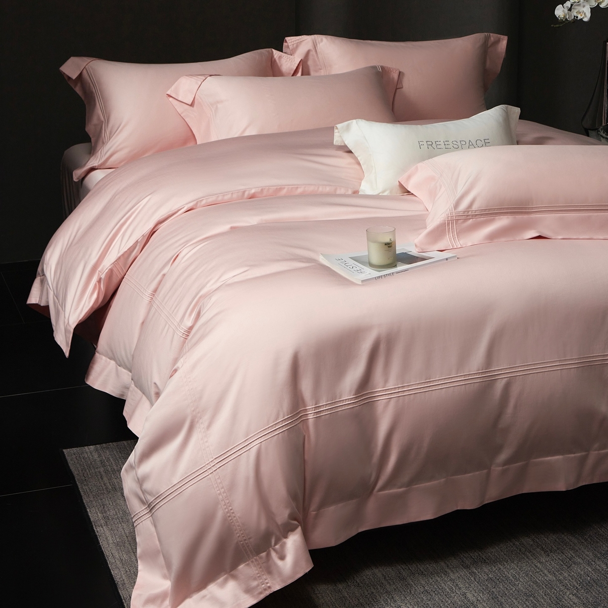 91家纺网 家纺一手货源 找家纺 时亿家居 2026新款轻奢酒店风纯棉长绒棉四件套-曼哈顿 曼哈顿-粉