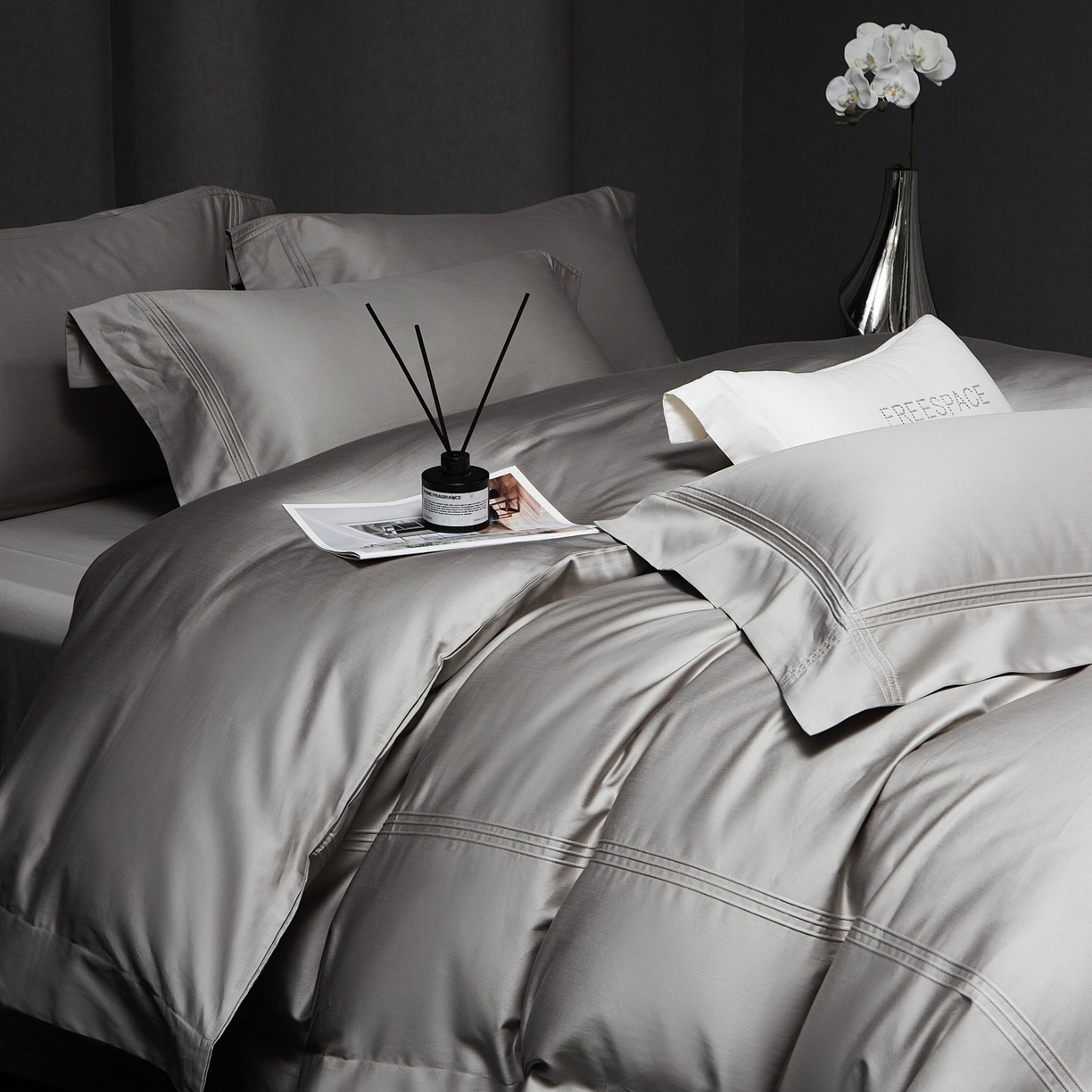 91家纺网 家纺一手货源 找家纺 时亿家居 2026新款轻奢酒店风纯棉长绒棉四件套-曼哈顿 曼哈顿-灰