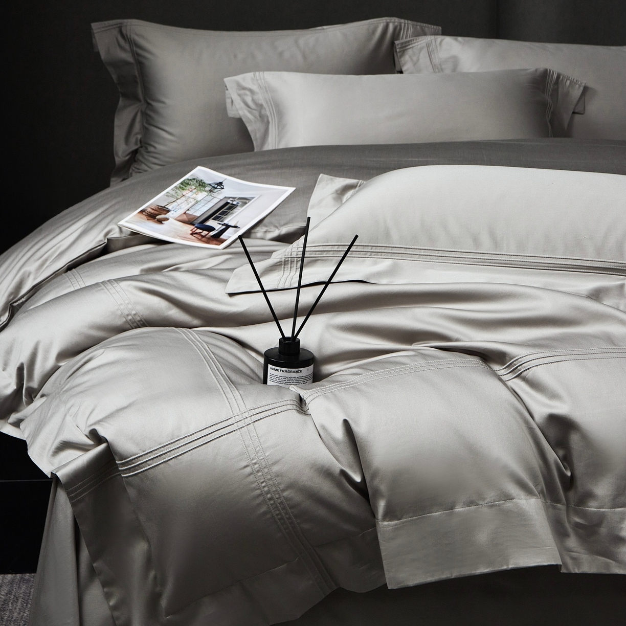 91家纺网 家纺一手货源 找家纺 时亿家居 2026新款轻奢酒店风纯棉长绒棉四件套-曼哈顿 曼哈顿-灰