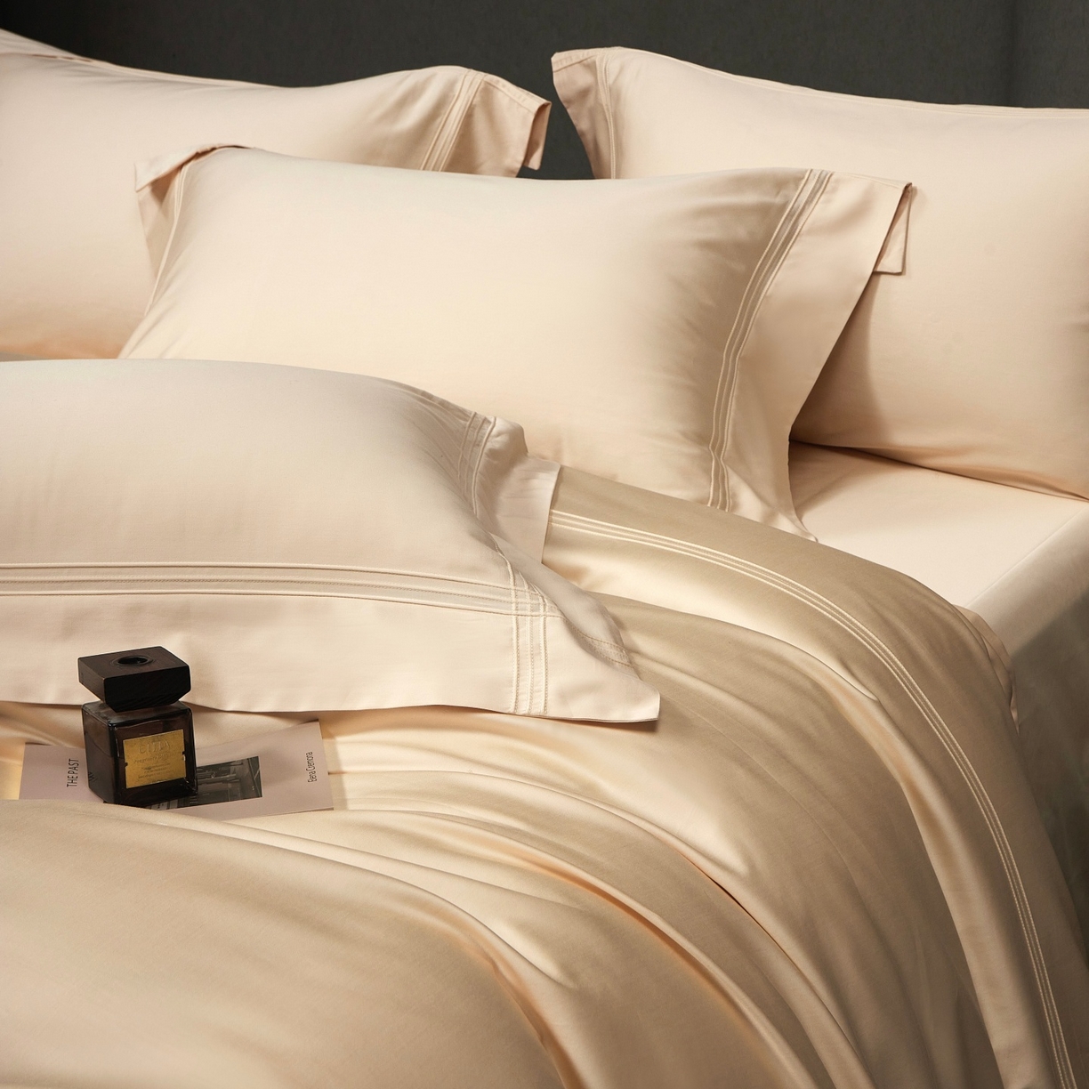 91家纺网 家纺一手货源 找家纺 时亿家居 2026新款轻奢酒店风纯棉长绒棉四件套-曼哈顿 曼哈顿-浅香槟