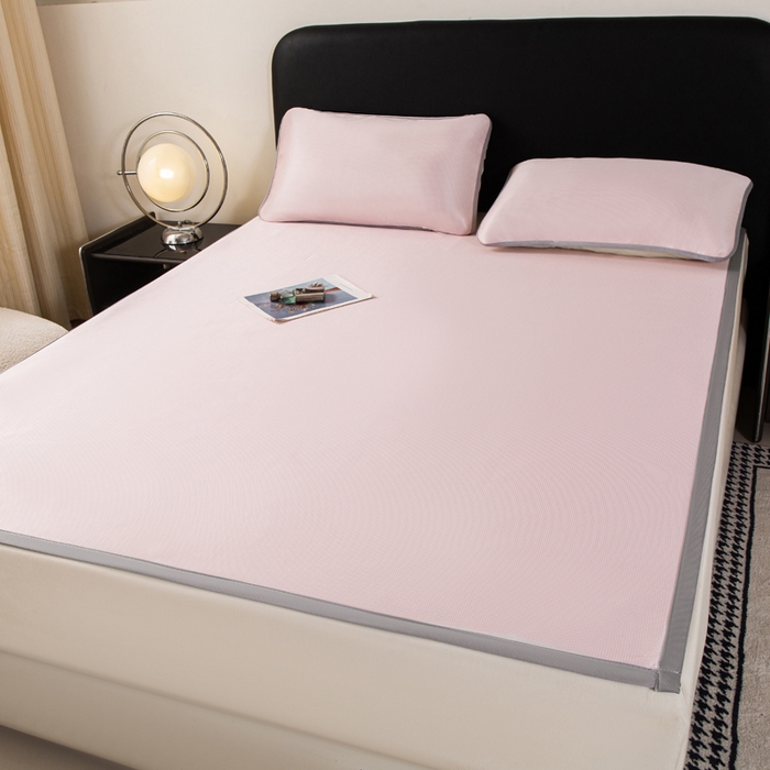 91家纺网 家纺一手货源 找家纺 春寻家纺 2026春夏新款千鸟格碳光冰丝席复合三明治款凉席席子 千鸟格-粉色-床席款