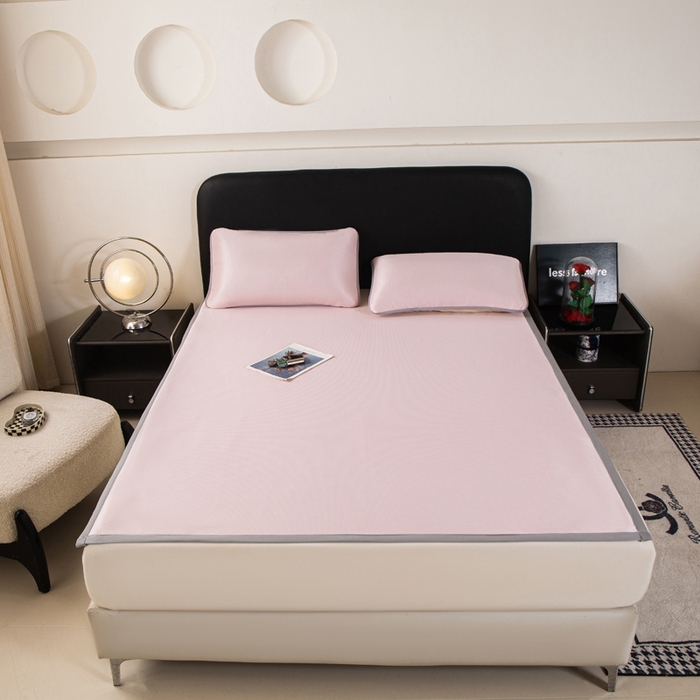 91家纺网 家纺一手货源 找家纺 春寻家纺 2026春夏新款千鸟格碳光冰丝席复合三明治款凉席席子 千鸟格-粉色-床席款