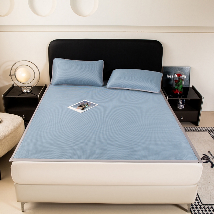 91家纺网 家纺一手货源 找家纺 春寻家纺 2026春夏新款千鸟格碳光冰丝席复合三明治款凉席席子 千鸟格-蓝色-床席款