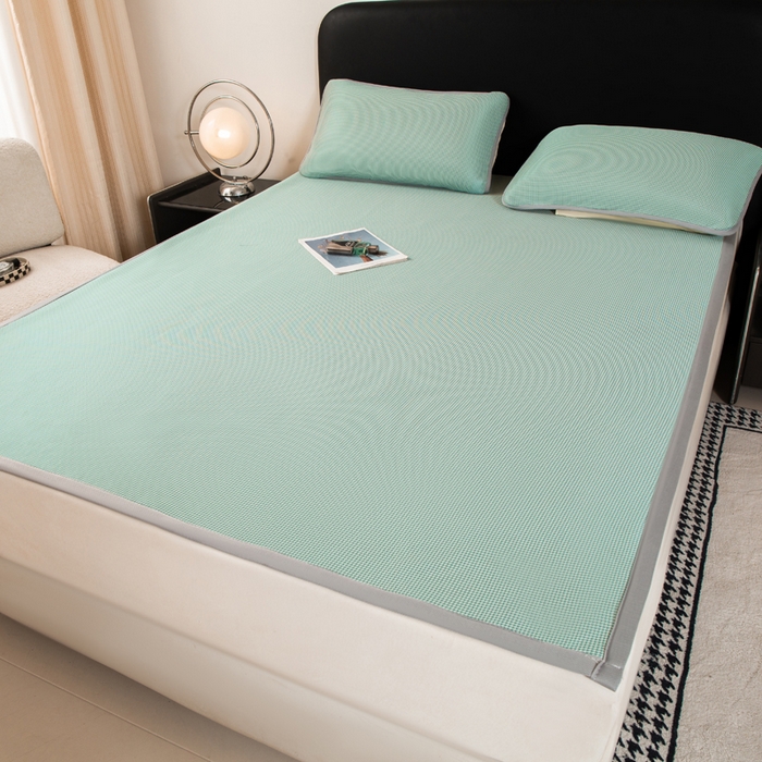 91家纺网 家纺一手货源 找家纺 春寻家纺 2026春夏新款千鸟格碳光冰丝席复合三明治款凉席席子 千鸟格-墨绿-床席款