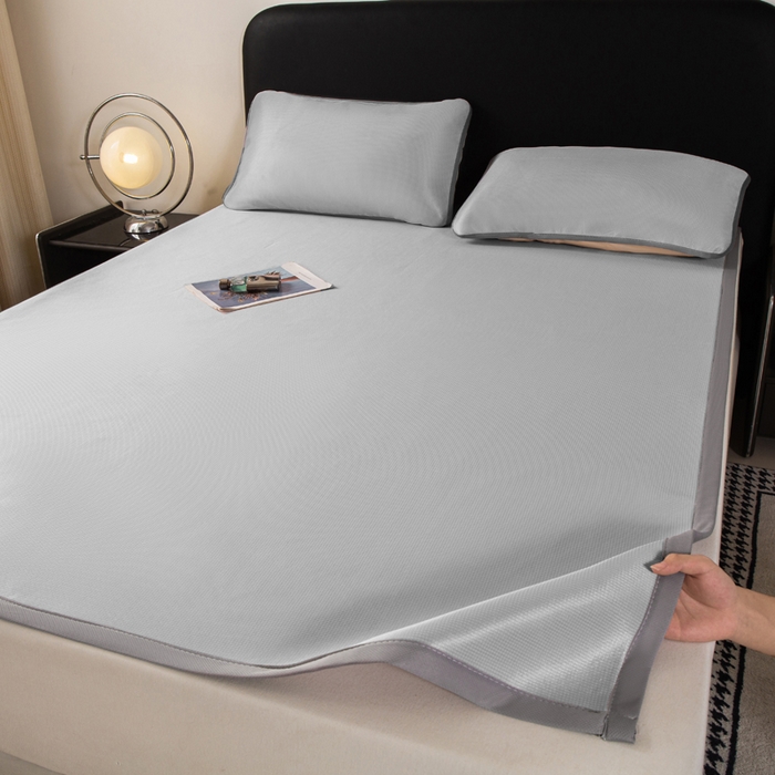 91家纺网 家纺一手货源 找家纺 春寻家纺 2026春夏新款千鸟格碳光冰丝席复合三明治款凉席席子 千鸟格-银灰-床席款