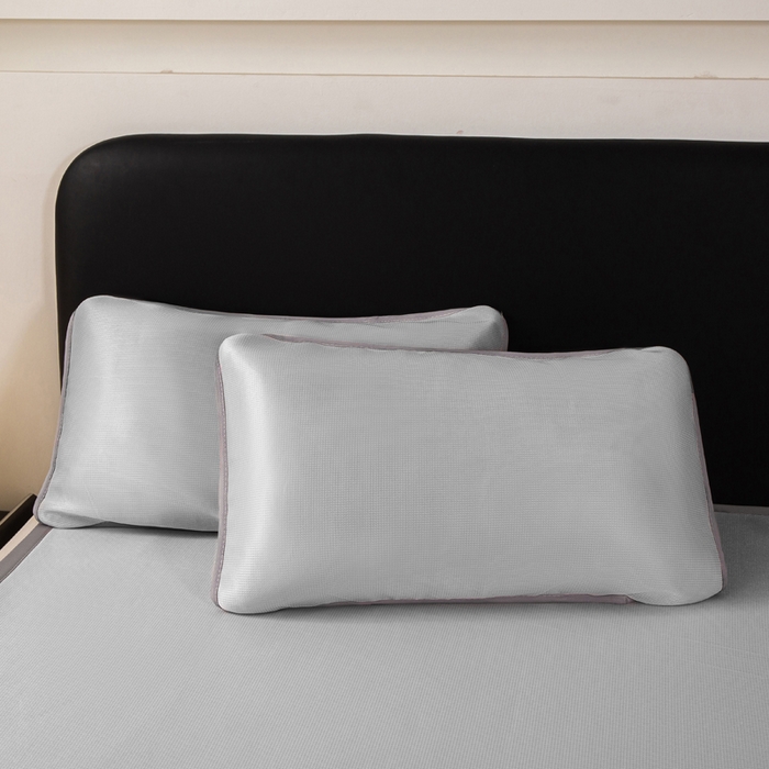 91家纺网 家纺一手货源 找家纺 春寻家纺 2026春夏新款千鸟格碳光冰丝席复合三明治款凉席席子 千鸟格-银灰-床席款