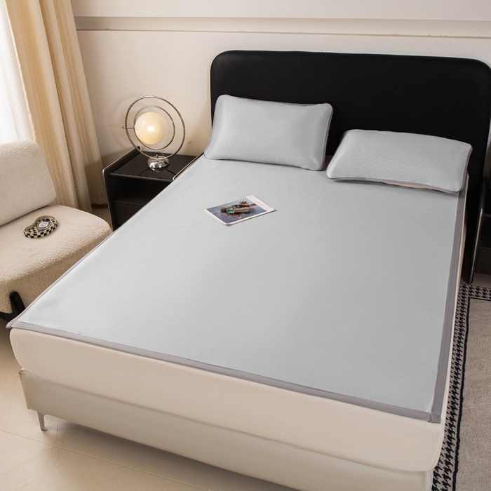 91家纺网 家纺一手货源 找家纺 春寻家纺 2026春夏新款千鸟格碳光冰丝席复合三明治款凉席席子 千鸟格-银灰-床席款