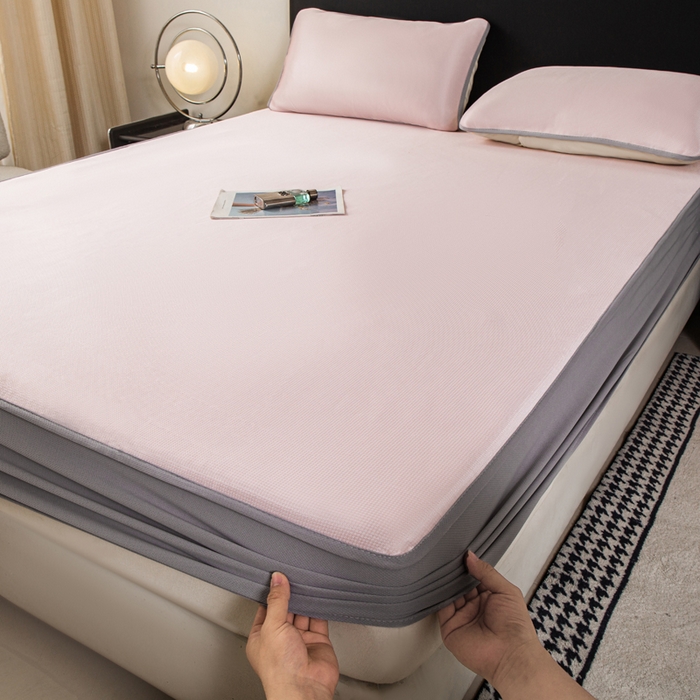 91家纺网 家纺一手货源 找家纺 春寻家纺 2026春夏新款千鸟格碳光冰丝席复合三明治款凉席席子 千鸟格-粉色-床笠款